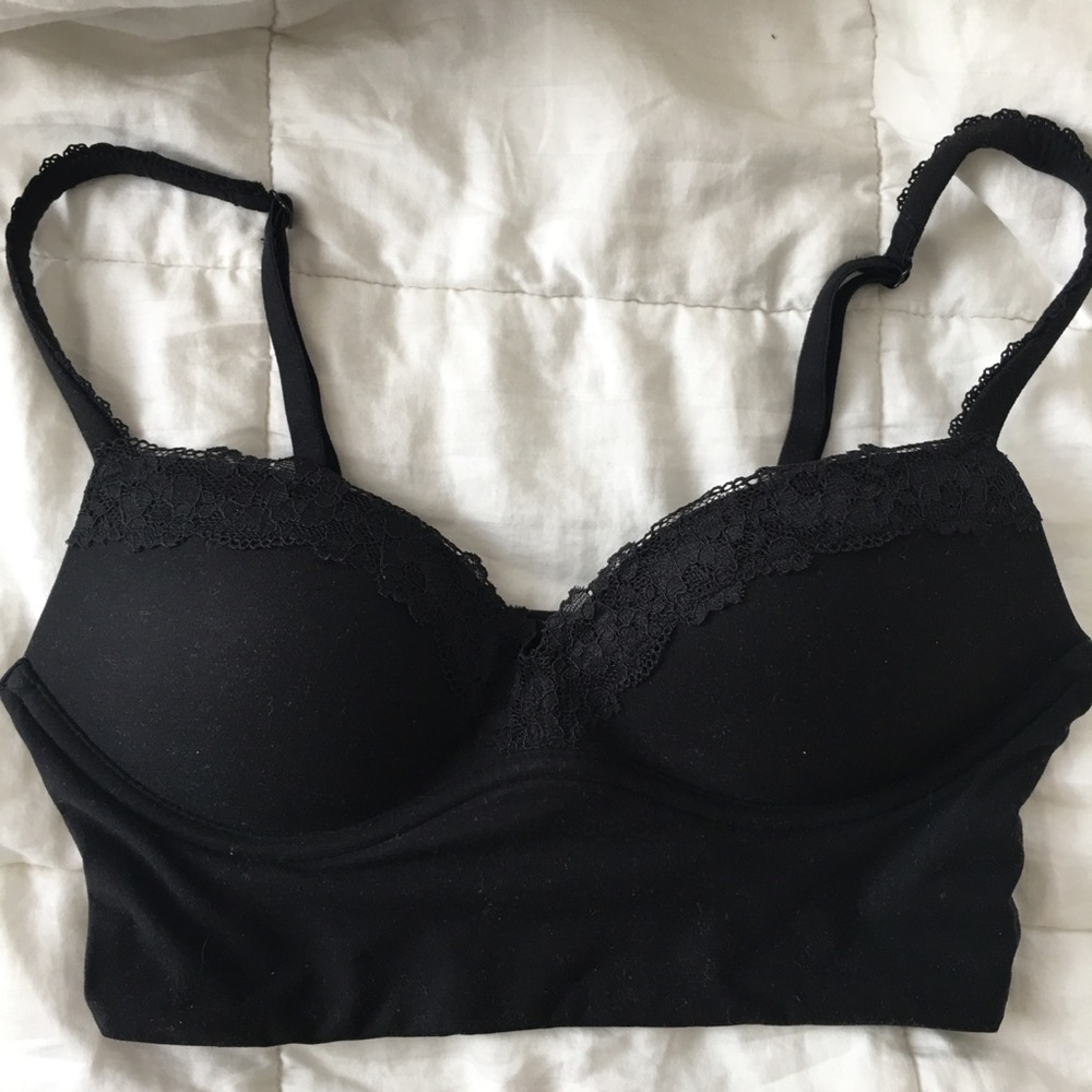 Victoria’s Secret Padded No-wire bra